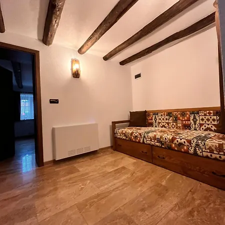 Casa de hóspedes календарови къщи I *